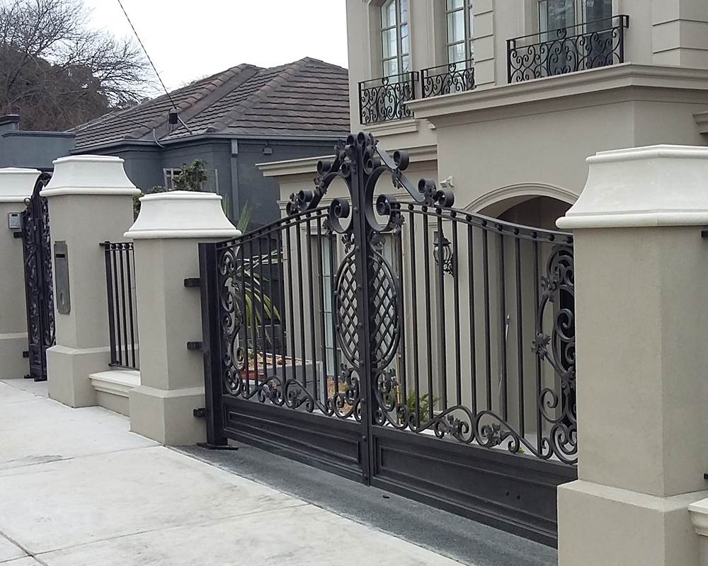 Brick Fencing Melbourne - Rendered Brick Fences & Gate Melbourne
