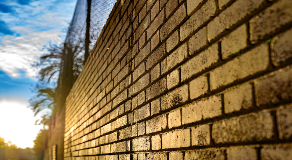 Solid brick fences_wall